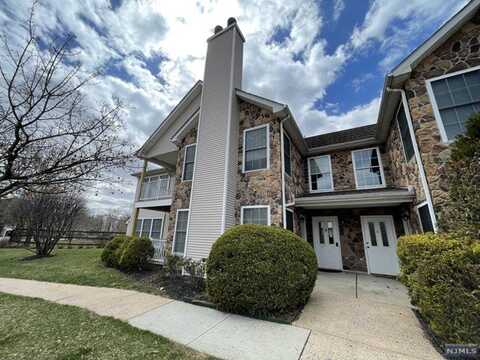 4 Lackland Avenue, Piscataway, NJ 08854