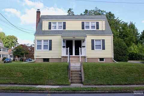 102 Paterson Avenue, Midland Park, NJ 07432