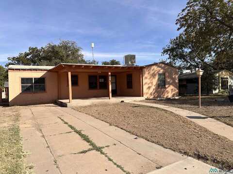 911 S 4th Street, Artesia, NM 88210