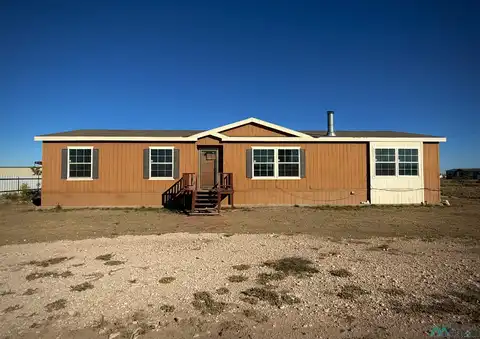 2822 Six Shooter Rd, Lovington, NM 88260