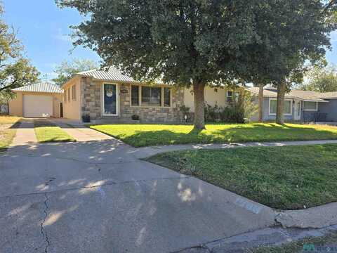 1008 Albert Street, Carlsbad, NM 88220