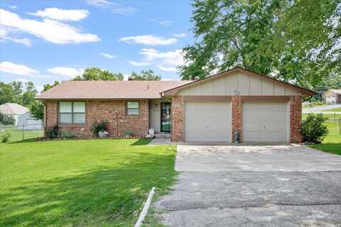 512 W 5th Street, Grove, OK 74344