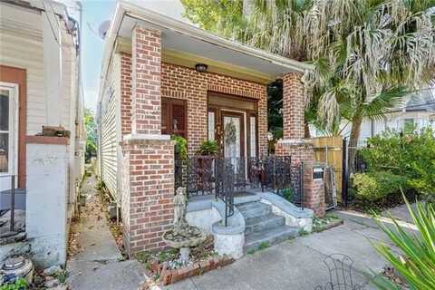 7616 BENJAMIN Street, New Orleans, LA 70118