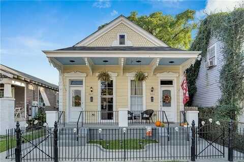 927 7TH Street, New Orleans, LA 70115