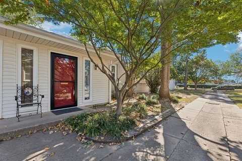 1324 E 38th Place, Tulsa, OK 74105