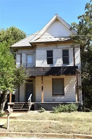 610 May Street, Palestine, TX 75801