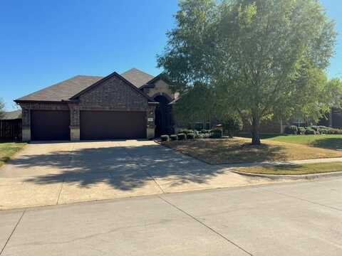 1045 Cydnie Street, Kennedale, TX 76060