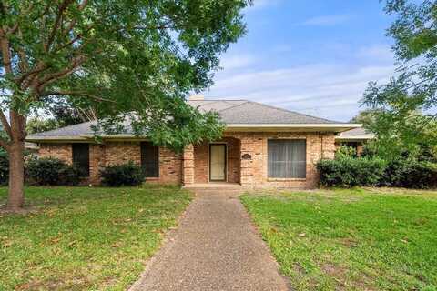 1708 Crestmont Avenue, Corsicana, TX 75110