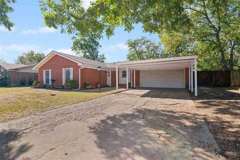 203 Hillcrest Street, Sanger, TX 76266