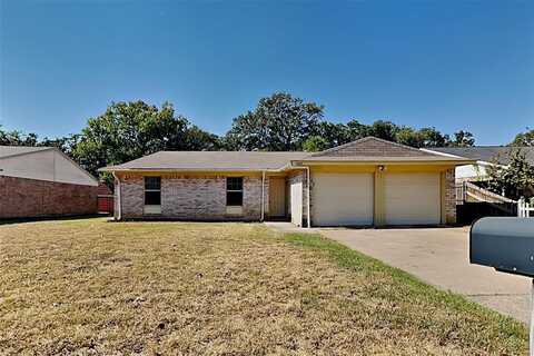 6100 Springwood Drive, Arlington, TX 76001