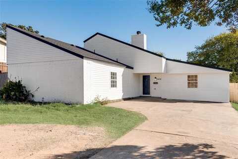 7404 Brentwood Stair Road, Fort Worth, TX 76112