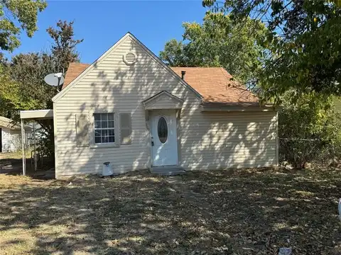 309 Live Oak Street, Bowie, TX 76230