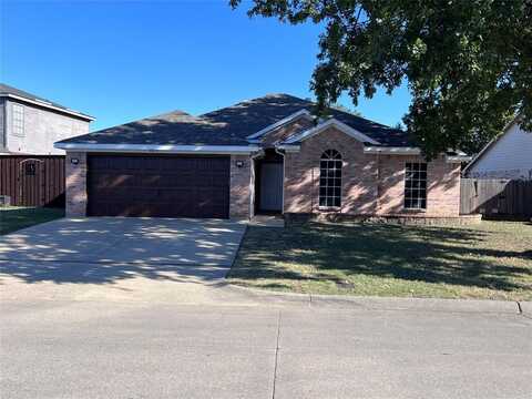 8613 Garden Springs Drive, Fort Worth, TX 76123