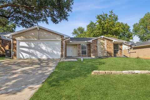 919 W Embercrest Drive, Arlington, TX 76017