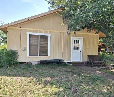 101 S Runnels, Streetman, TX 75859