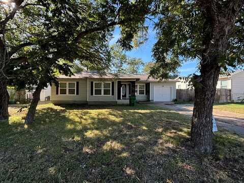 3541 Parker Road E, Haltom City, TX 76117