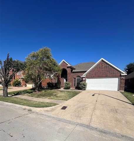 5513 Lawnsberry Drive, Fort Worth, TX 76137