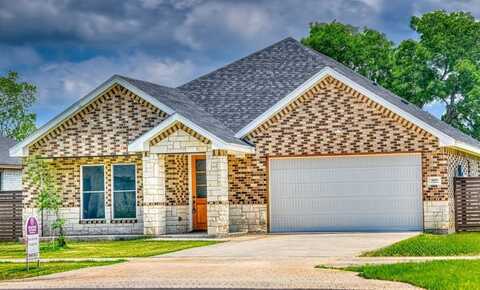 809 S Adelaide Street, Terrell, TX 75160