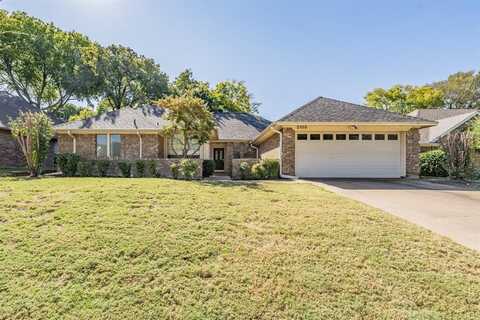 2109 S Winding Creek Drive, Grapevine, TX 76051