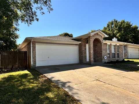 322 Moss Hill Drive, Arlington, TX 76018