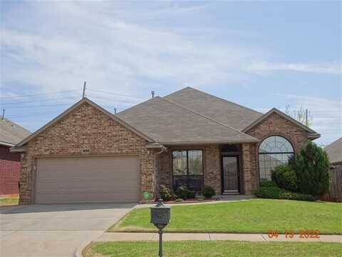 900 Elm Creek Drive, Moore, OK 73160