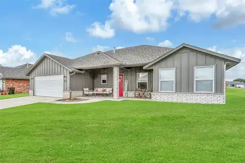 1013 Village Drive, Altus, OK 73521