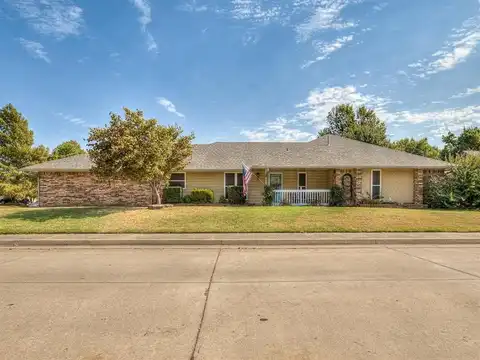 200 E Grand Teton Court, Yukon, OK 73099