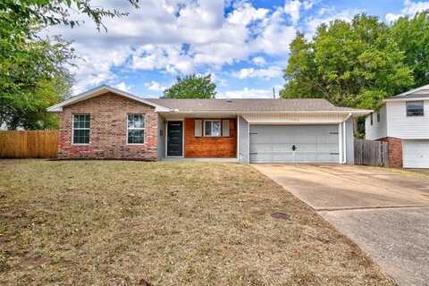 2004 Lyndon Circle, The Village, OK 73120