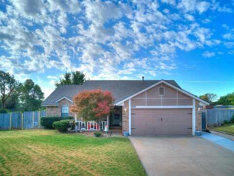 2400 W Park Place, Moore, OK 73160