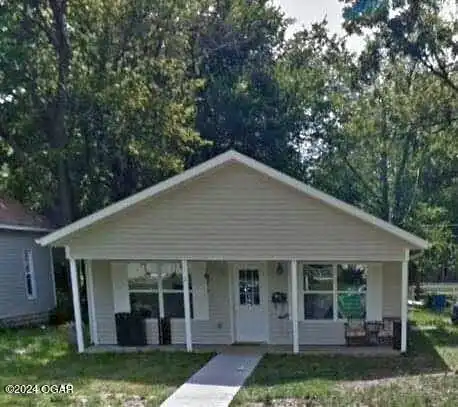 1022 S Sergeant Avenue, Joplin, MO 64801