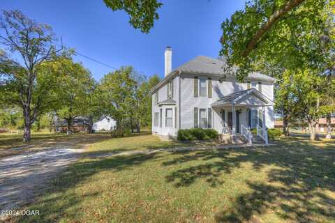 1821 Hazel Avenue, Carthage, MO 64836