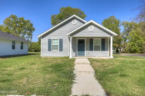 1233 W 9th Street, Joplin, MO 64804