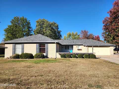 2 Northridge Drive, Lamar, MO 64759