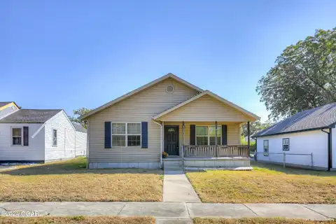 207 S Forest Avenue, Joplin, MO 64801