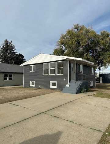 820 6th St SE, Sidney, MT 59270