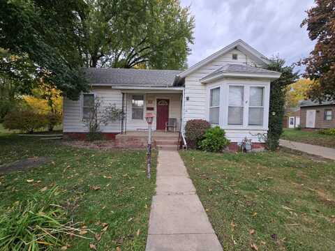 812 S. B Street, Monmouth, IL 61462