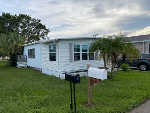 5707 Captain John Smith Loop, North Fort Myers, FL 33917