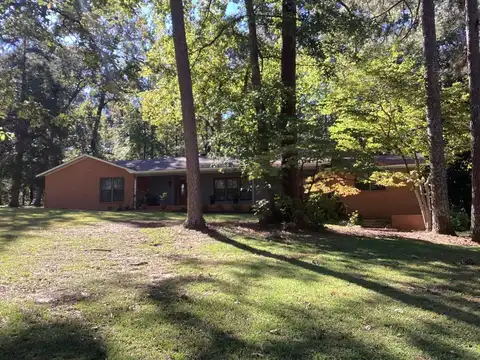 207 Stribling Street, Philadelphia, MS 39350