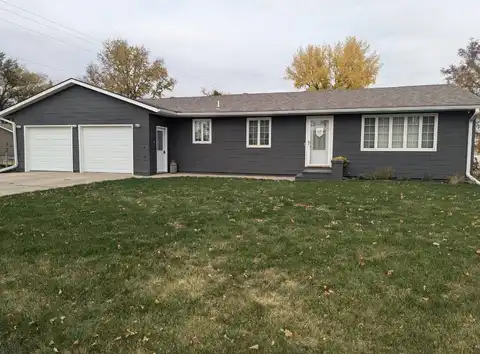 211 W. 8th Street, Platte, SD 57369