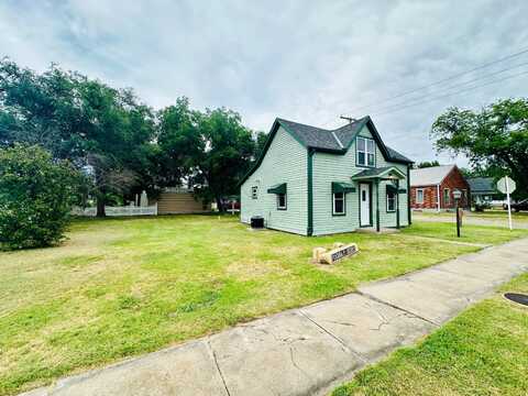 210 E 1st St, Lucas, KS 67468