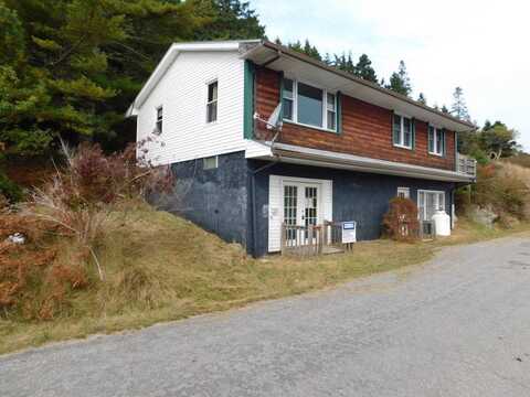 9 W shore Rd, Frenchboro, ME 04685