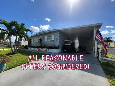 5882 Camelot Dr N, Sarasota, FL 34233