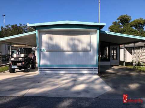 6211 Cameo St, Zephyrhills, FL 33542