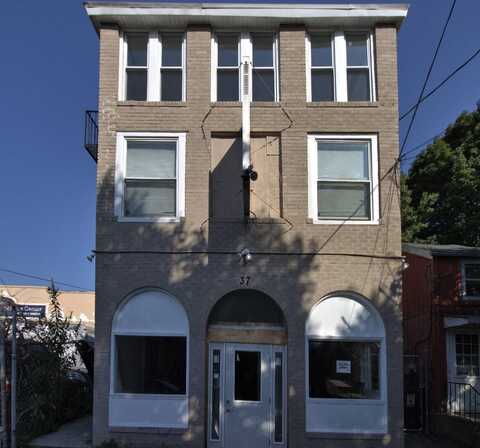 37 N Clinton St, Poughkeepsie, NY 12601