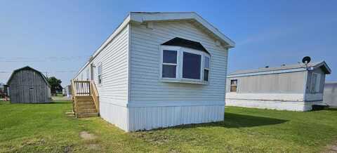 302 lot 411Westside Trailer Ct, Roseau, MN 56751