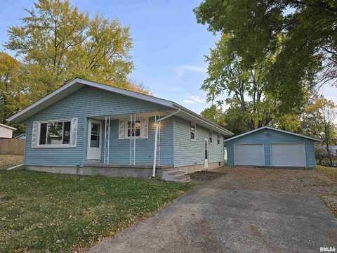 936 E Kinzie Street, Riverton, IL 62561