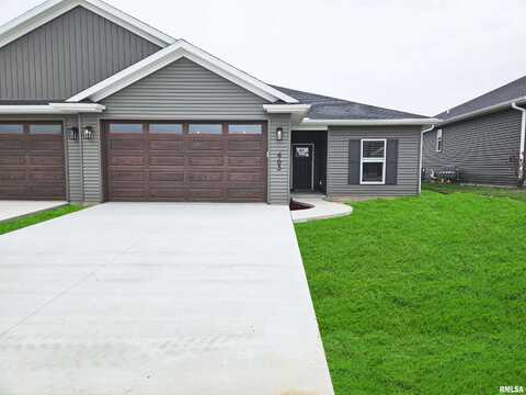 463 N 3RD Avenue, Eldridge, IA 52748