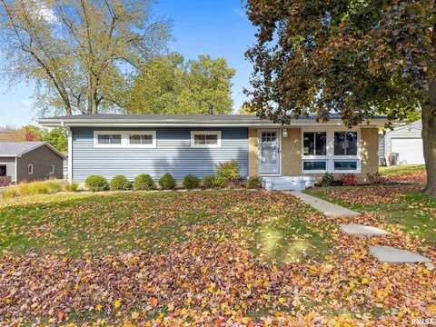 510 W SMITH Street, Roanoke, IL 61561