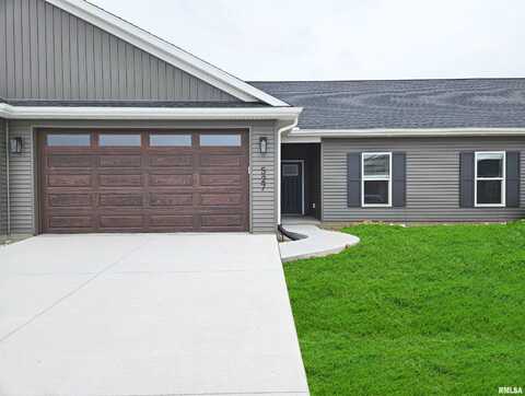 527 N 3RD Avenue, Eldridge, IA 52748