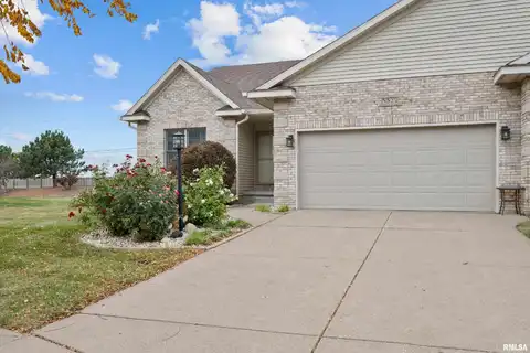 5522 Baraboo Court, Davenport, IA 52804